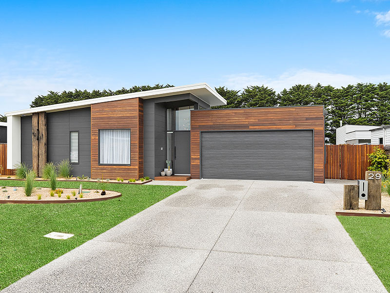 Thirteenth Beach Single Storey Home